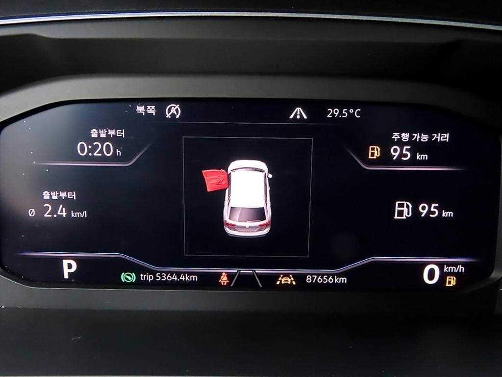 Volkswagen Tiguan — photo 09