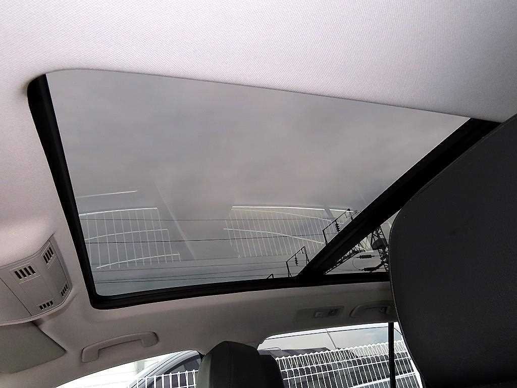 Volkswagen Tiguan — photo 16