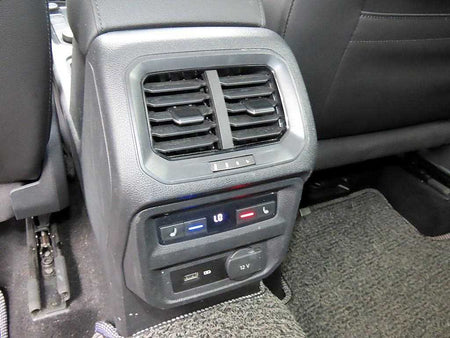 Volkswagen Tiguan — photo 17