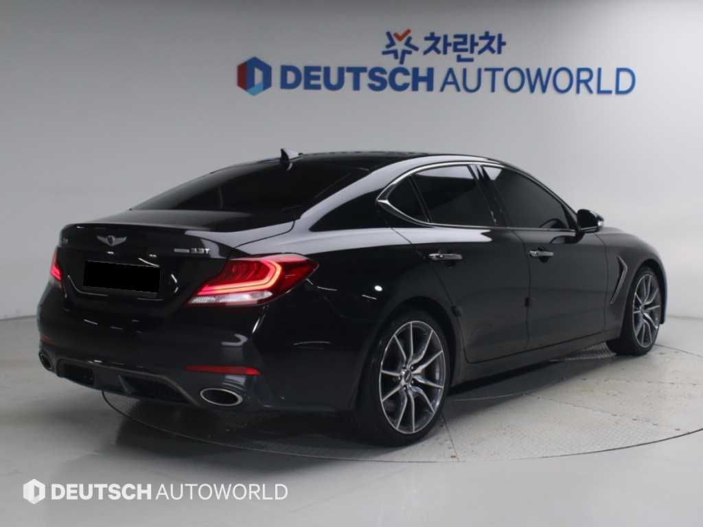 Genesis G70 — photo 02
