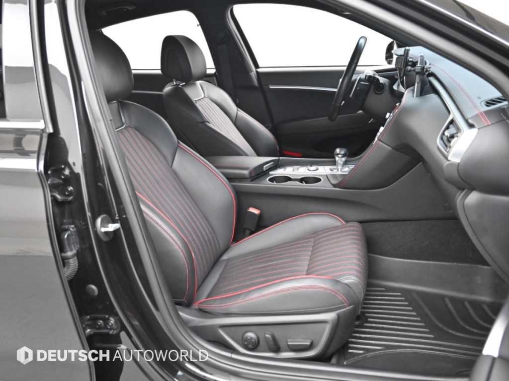 Genesis G70 — photo 10