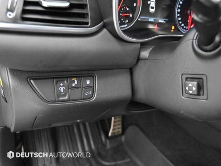 Genesis G70 — photo 17