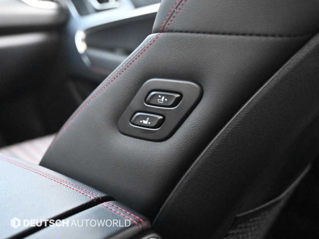 Genesis G70 — photo 18