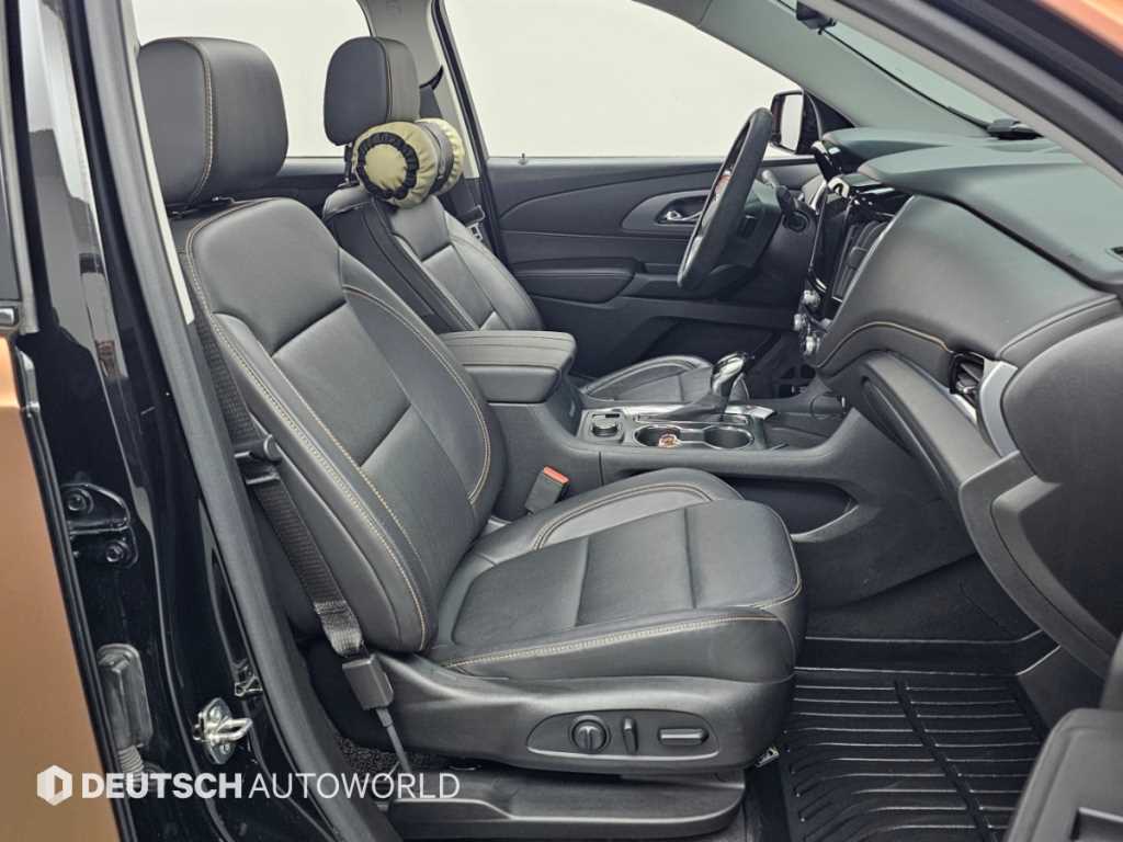 CHEVROLET Traverse — photo 10