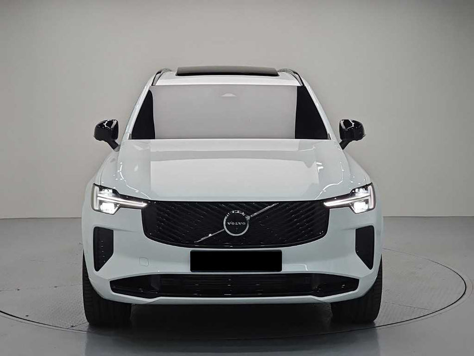 Volvo XC90 — photo 02