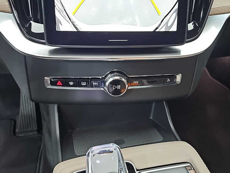 Volvo XC90 — photo 10