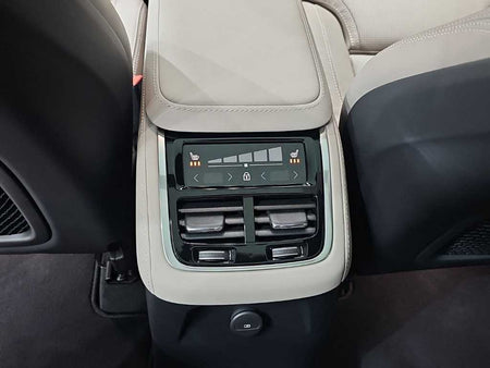 Volvo XC90 — photo 14