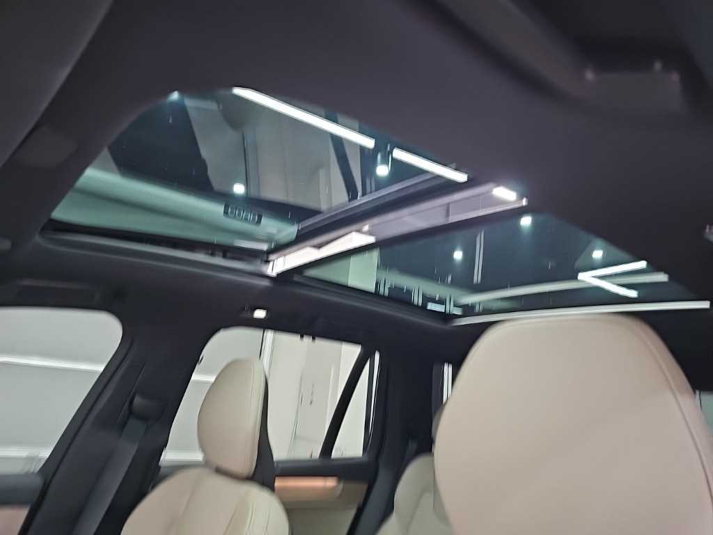 Volvo XC90 — photo 15