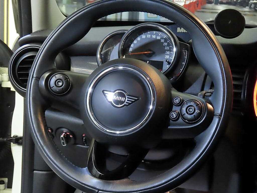 Mini Cooper — photo 08