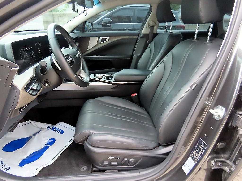 Kia K8 — photo 05