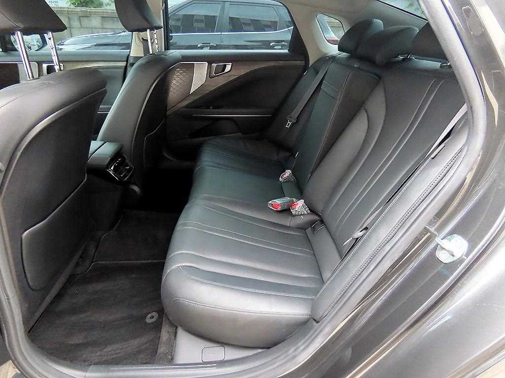 Kia K8 — photo 06