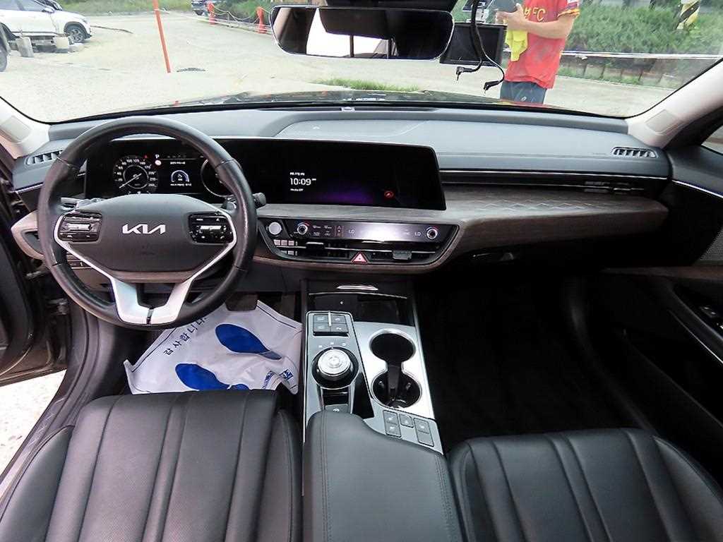 Kia K8 — photo 07