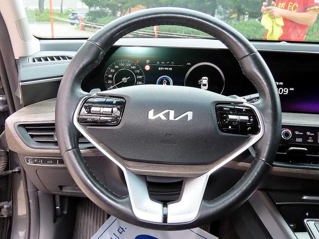 Kia K8 — photo 08