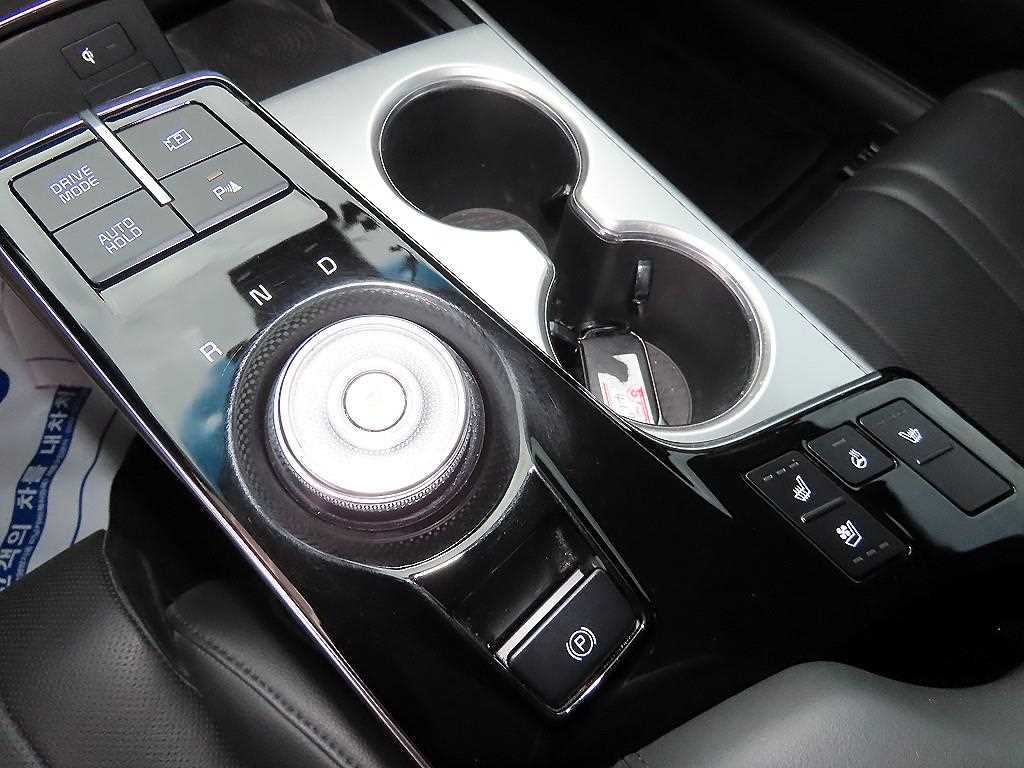 Kia K8 — photo 11