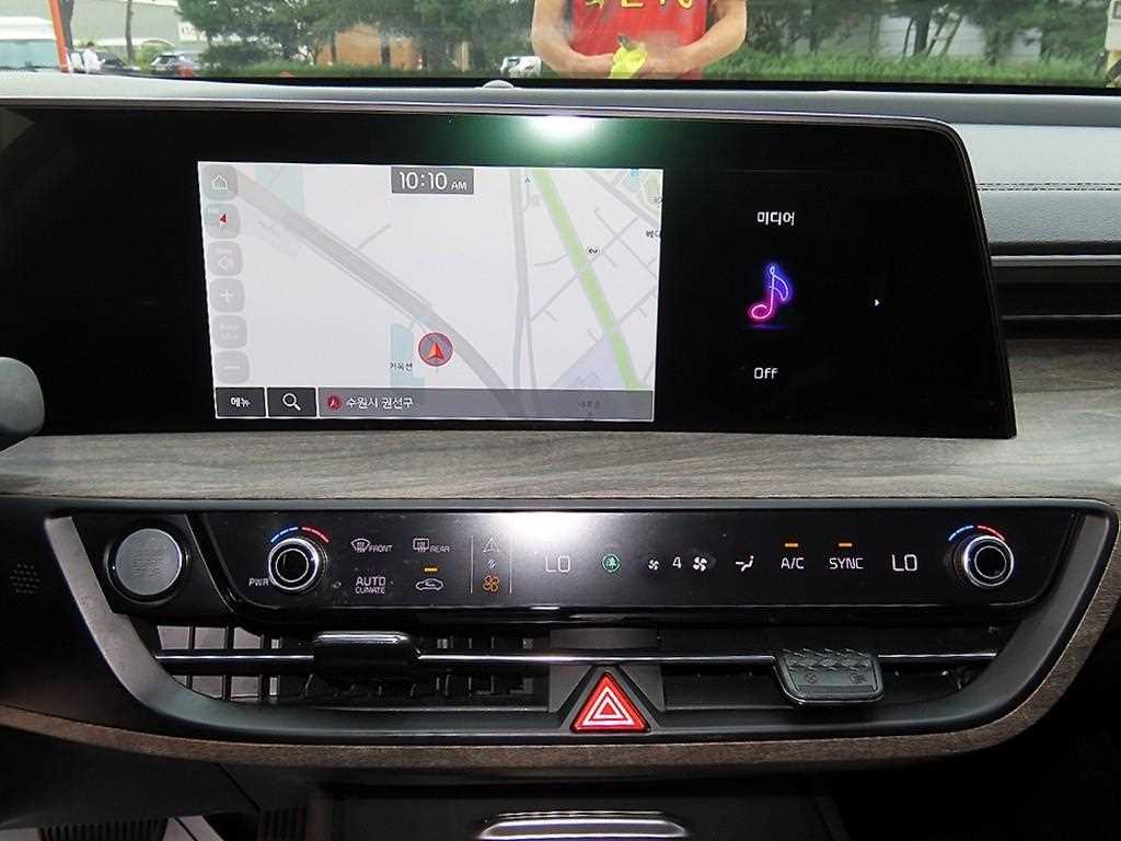Kia K8 — photo 14