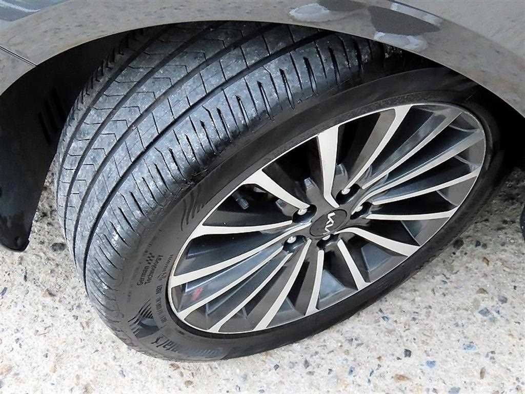 Kia K8 — photo 20