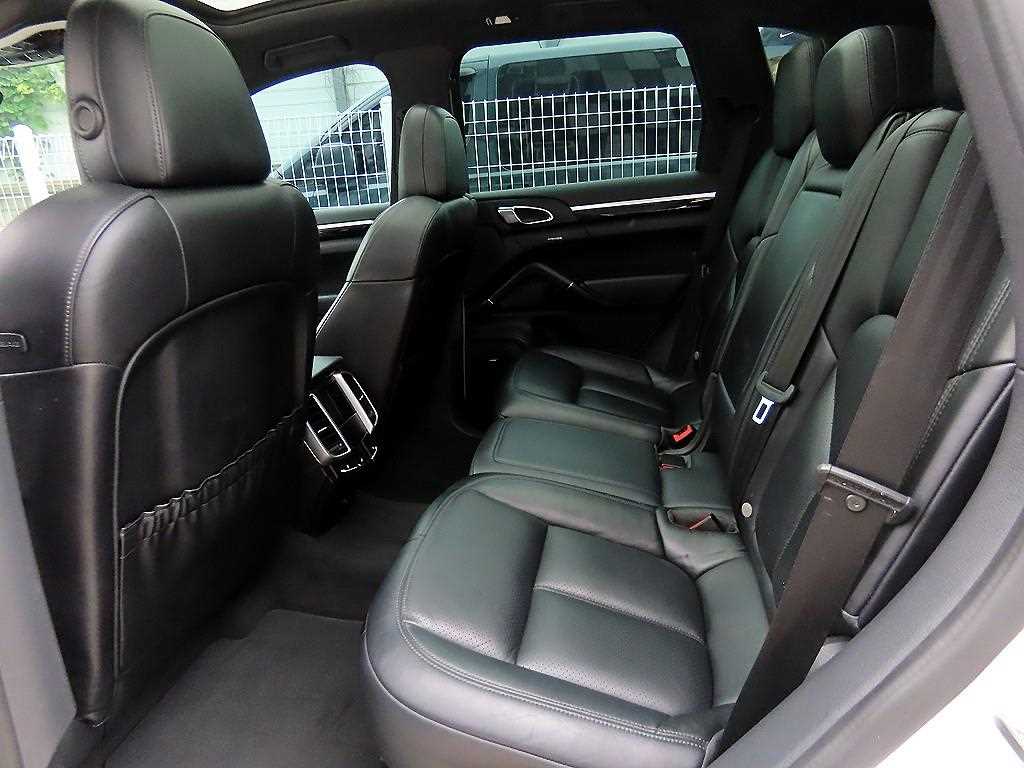 Porsche Cayenne — photo 06