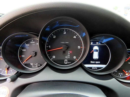 Porsche Cayenne — photo 09