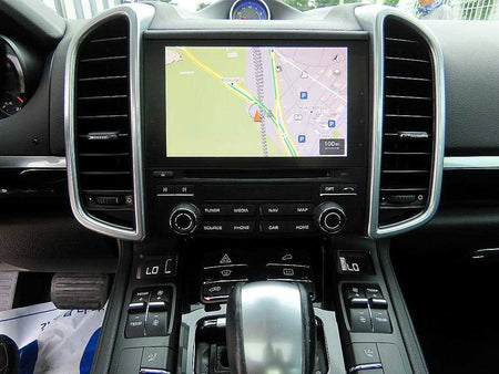 Porsche Cayenne — photo 12