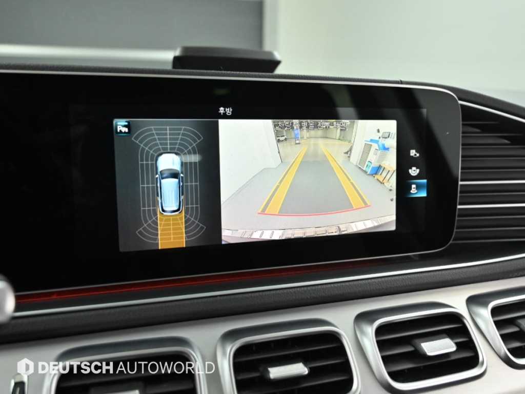 Mercedes-Benz GLE-Class — photo 15