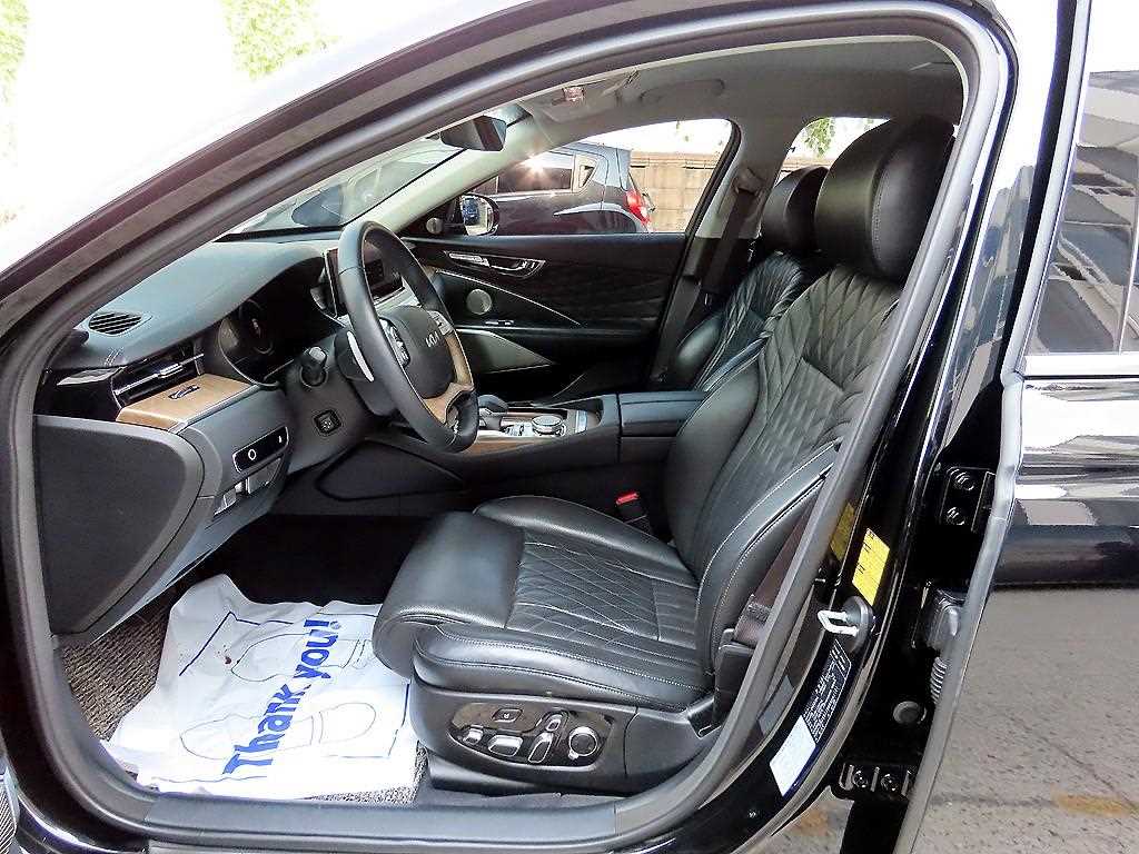 Kia K9 — photo 05