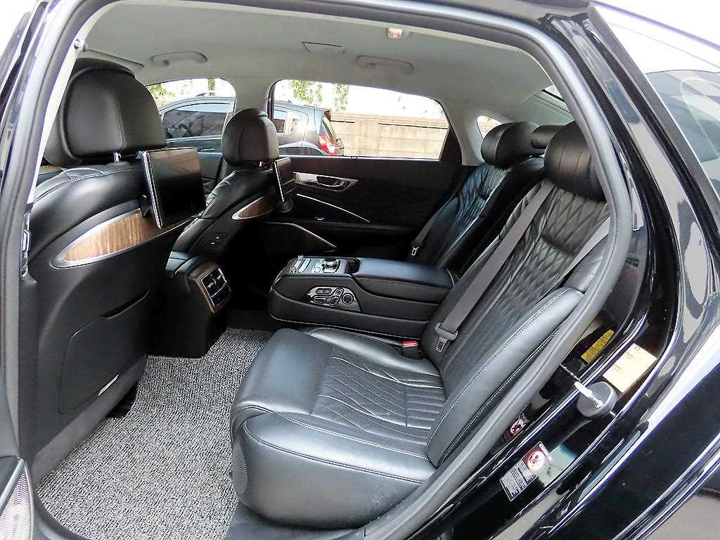 Kia K9 — photo 06