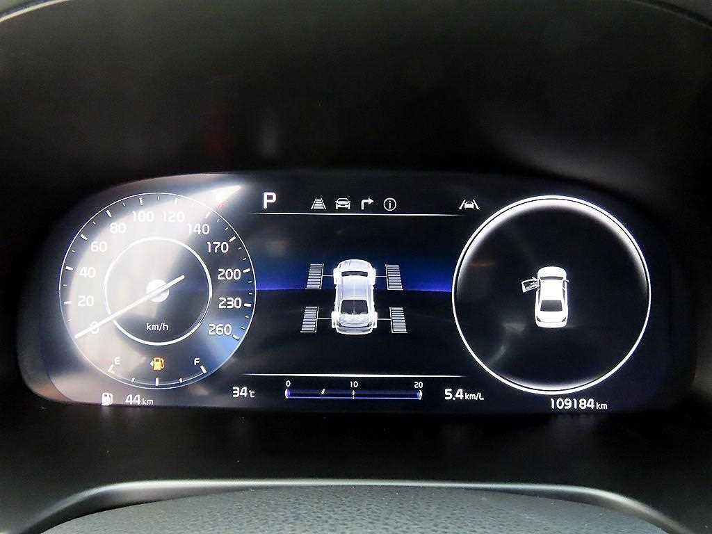 Kia K9 — photo 09