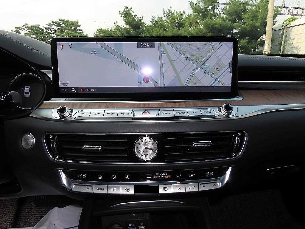 Kia K9 — photo 14