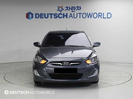 Hyundai Accent — photo 03