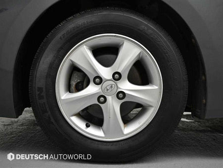 Hyundai Accent — photo 05