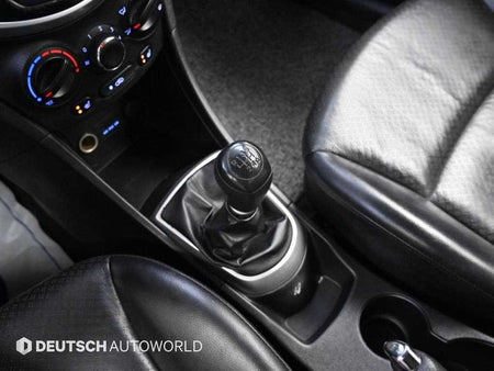 Hyundai Accent — photo 09