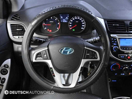 Hyundai Accent — photo 13