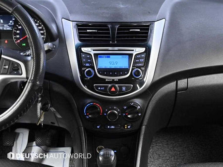 Hyundai Accent — photo 14