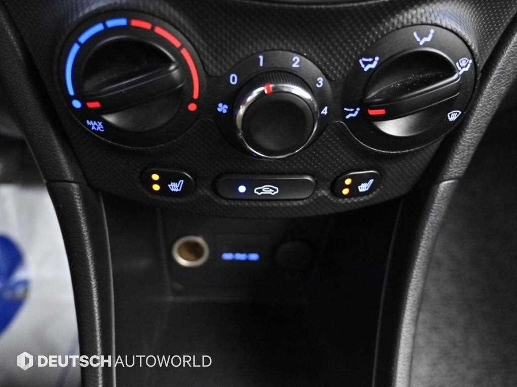 Hyundai Accent — photo 17