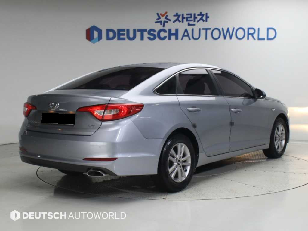Hyundai Sonata — photo 02