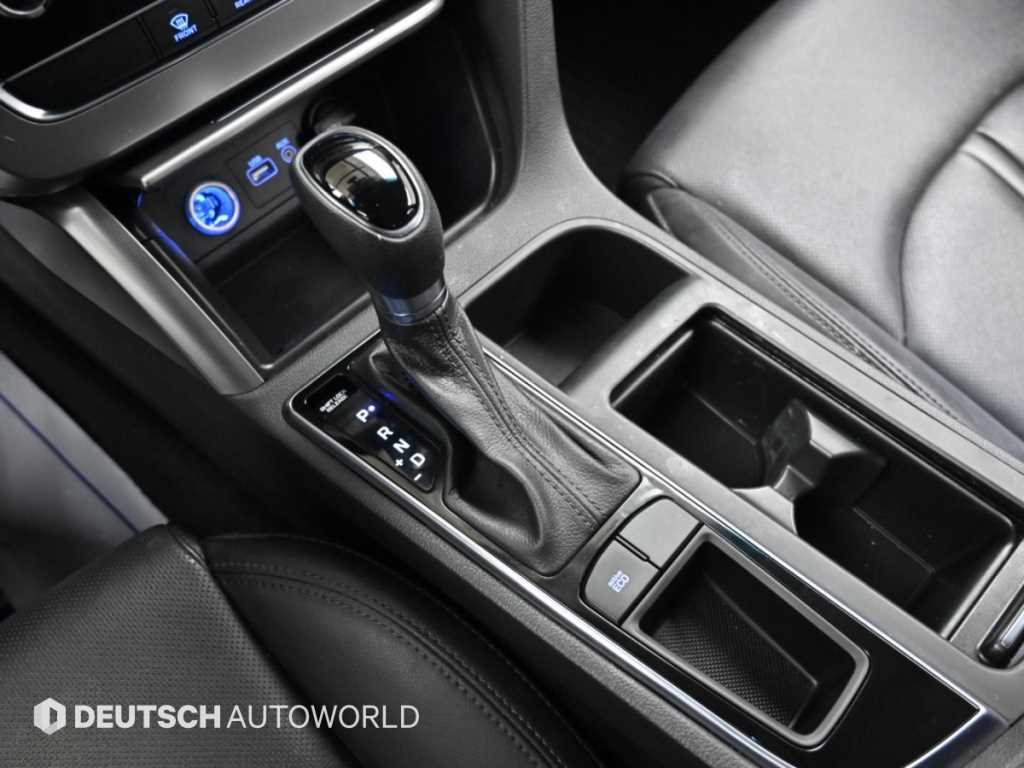 Hyundai Sonata — photo 09