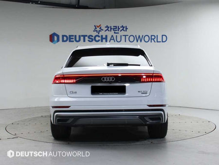 Audi Q8 — photo 04