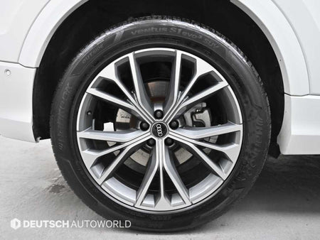 Audi Q8 — photo 05