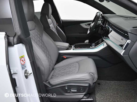 Audi Q8 — photo 10