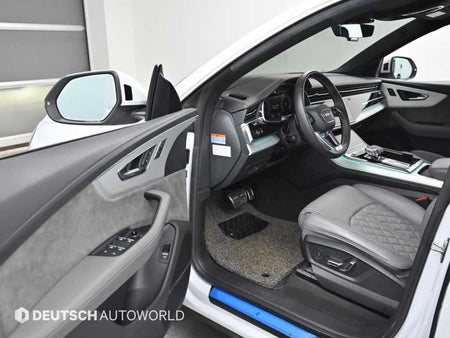 Audi Q8 — photo 11