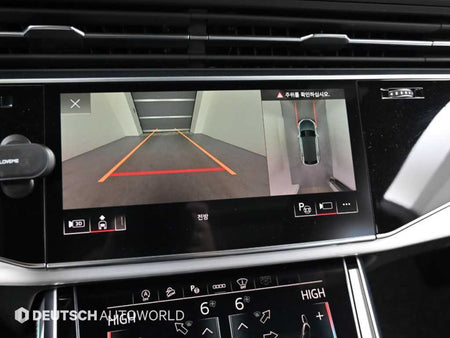 Audi Q8 — photo 15
