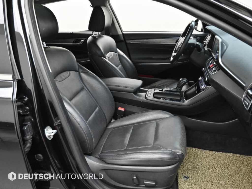 Hyundai Grandeur — photo 10