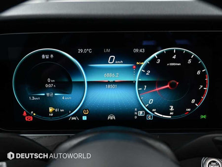 Mercedes-Benz E-Class — photo 08
