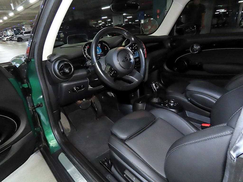 Mini Cooper — photo 10