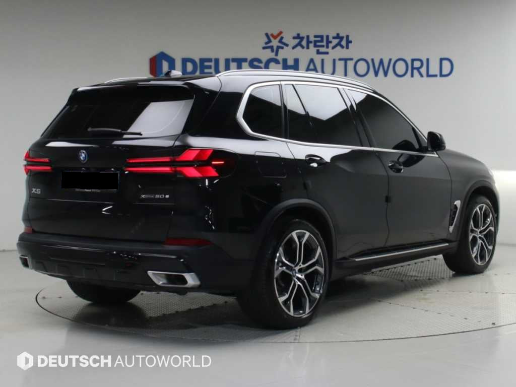 BMW X5 — photo 02