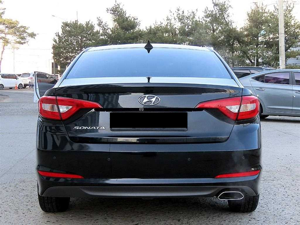 Hyundai Sonata — photo 04