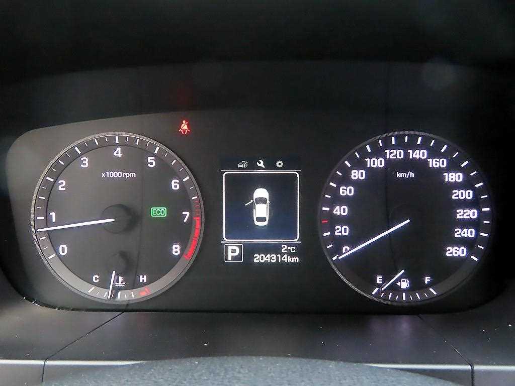 Hyundai Sonata — photo 09