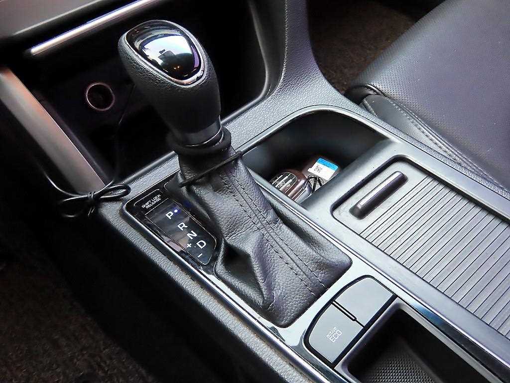 Hyundai Sonata — photo 10