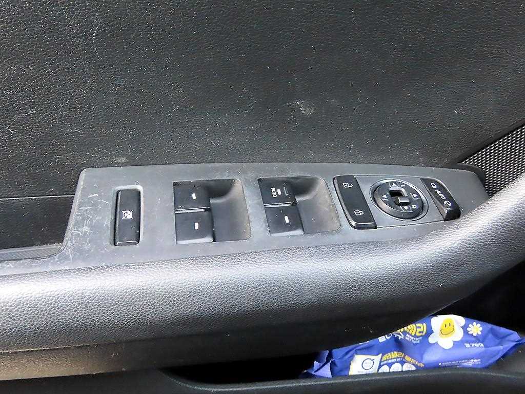 Hyundai Sonata — photo 11