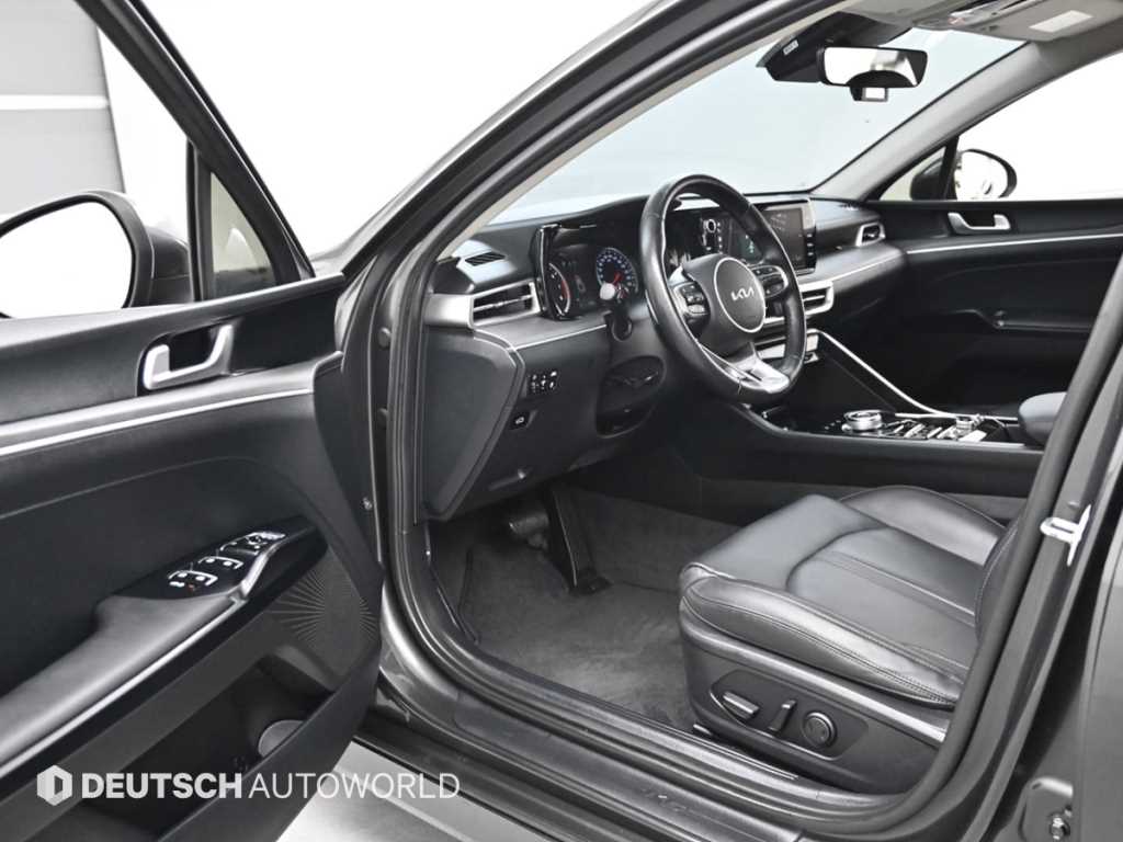 Kia K5 — photo 11